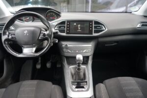 Peugeot 308 SW 1.2 PureTech Blue Lease GT-line, Clima, CC, Navi, Led, Trekhaak, – foto 2