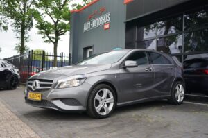 Mercedes-Benz A-Klasse 180, Navi, PDC, Sportstoelen, Airco, CC, Zwarte hemel – foto 10