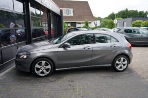Mercedes-Benz A-Klasse 180, Navi, PDC, Sportstoelen, Airco, CC, Zwarte hemel – foto 16
