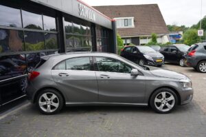 Mercedes-Benz A-Klasse 180, Navi, PDC, Sportstoelen, Airco, CC, Zwarte hemel – foto 5