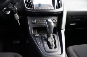 Ford Focus 1.0 Automaat, PDC, Navi, Winter pakket, Airco, Trekhaak, CC – foto 17
