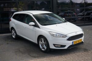 Ford Focus 1.0 Automaat, PDC, Navi, Winter pakket, Airco, Trekhaak, CC – foto 6